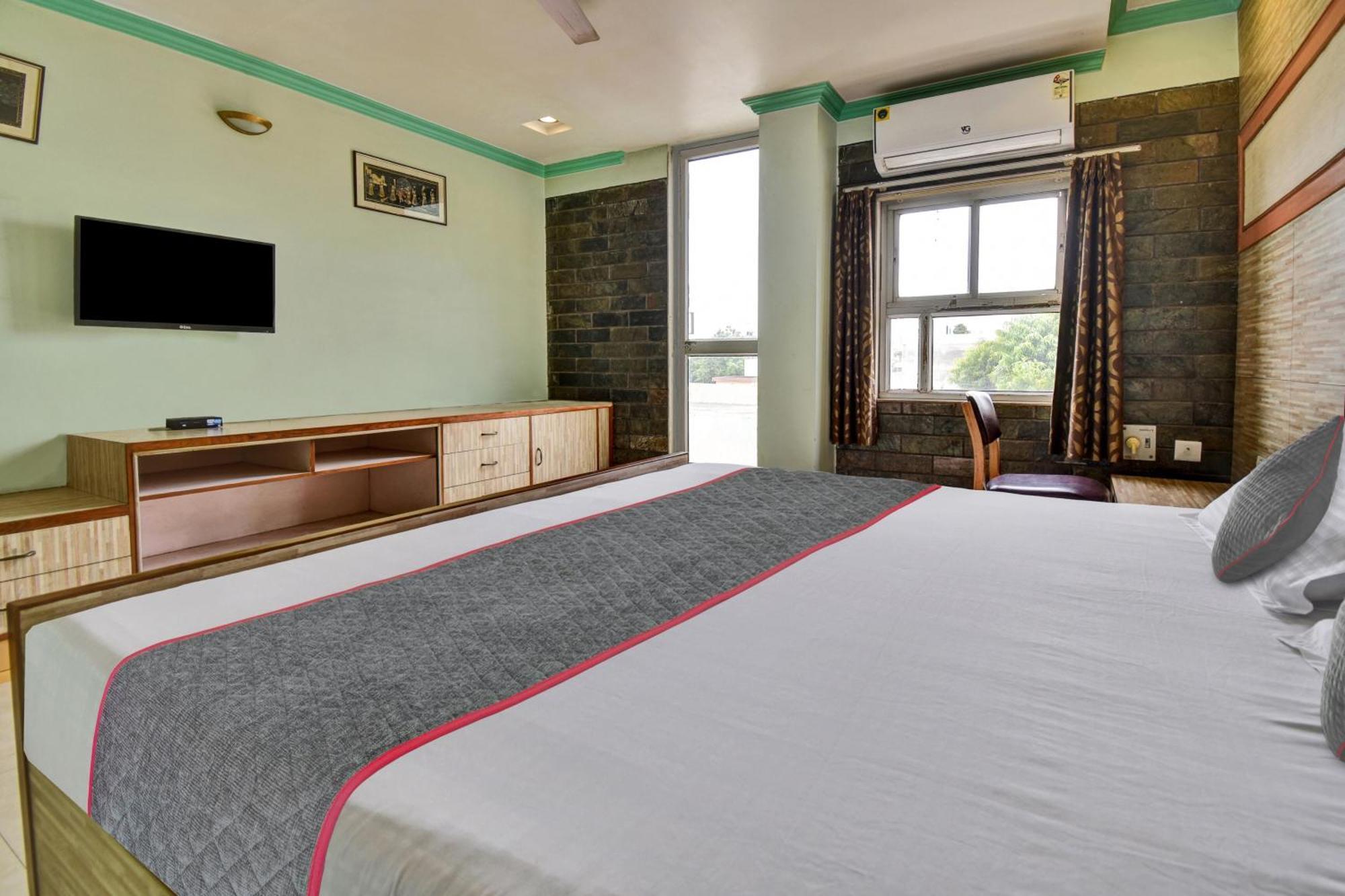 Townhouse Hotel Fly View Jaipur Buitenkant foto