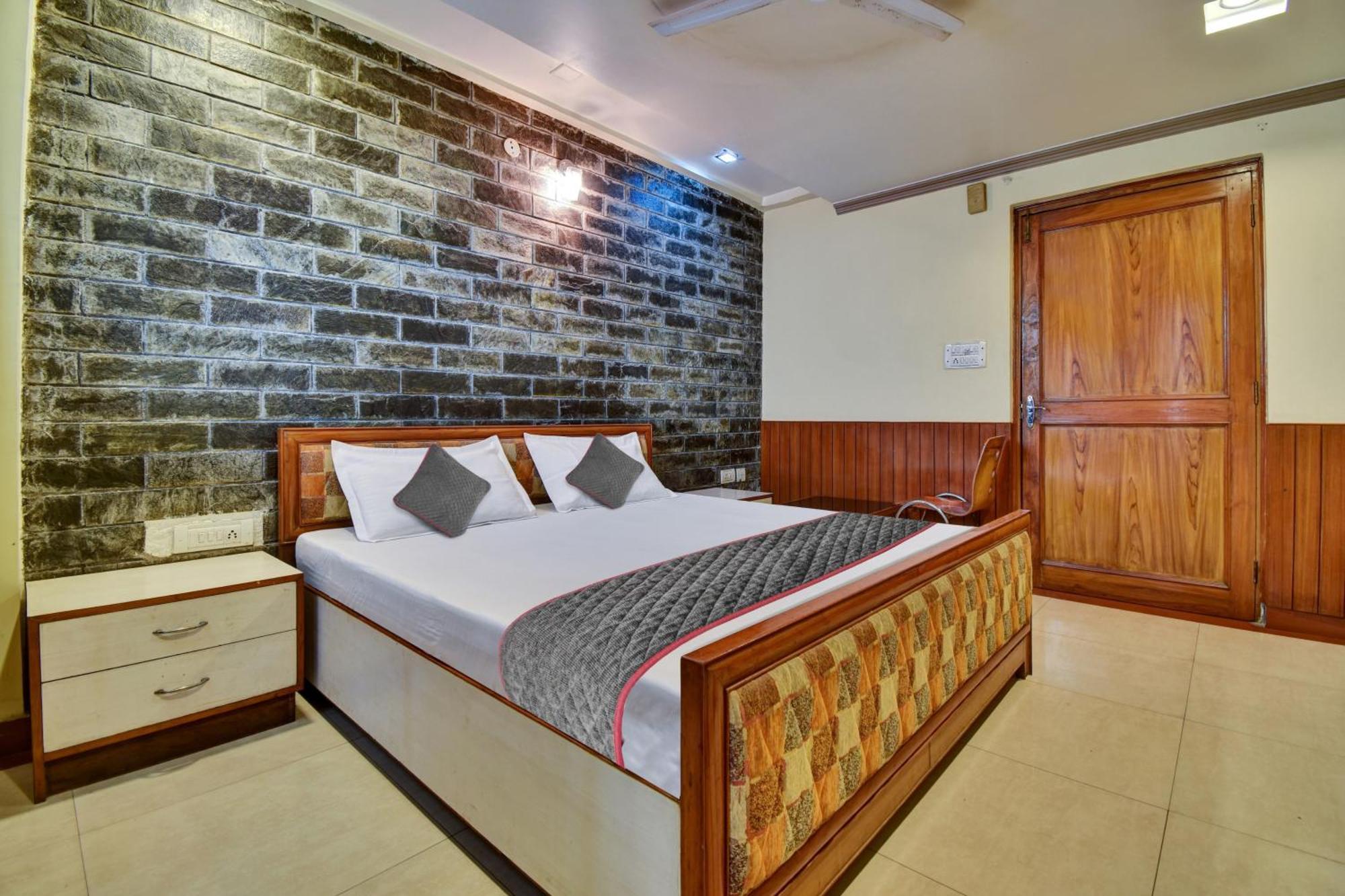 Townhouse Hotel Fly View Jaipur Buitenkant foto